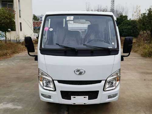 程力威牌CLW5040GXE6ZS型吸糞車